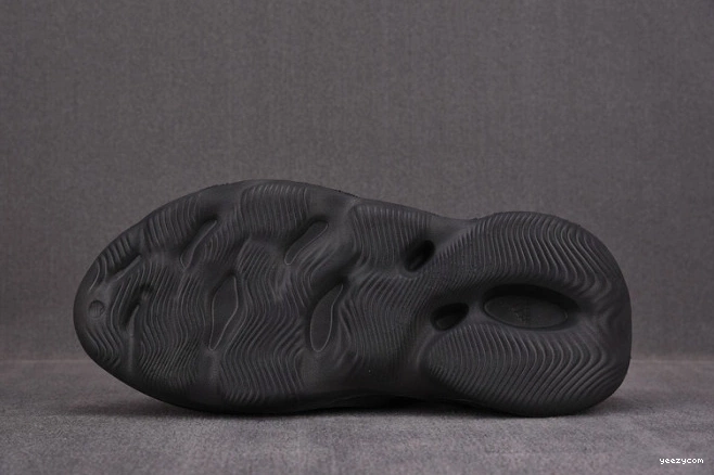 Yeezy HP8739 Adidas RNNR Onyx Foam 0718